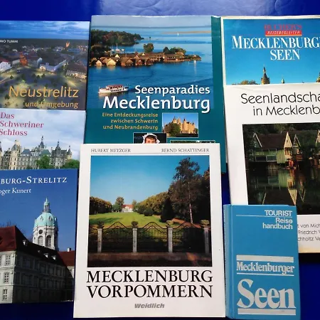 Villa-bunterkunt-am-useriner-see Hébergement de vacances *